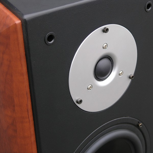Largo 130 column hifi speaker