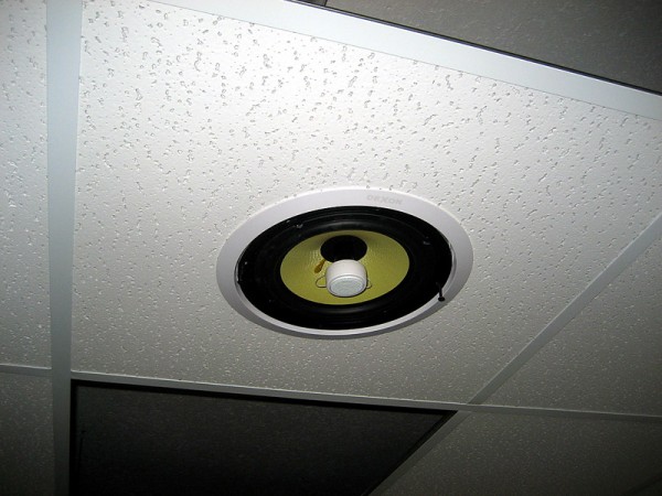 Holder of speaker for cassette ceilings